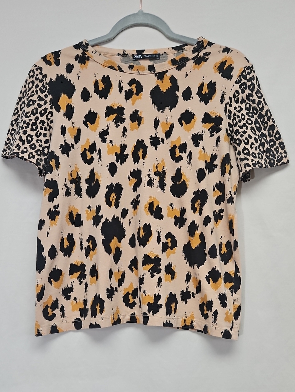 Zara Leopard Print Knit Top Small Animal Print Short Sleeve Neutral